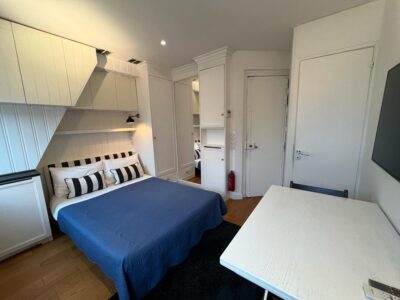 Perfect Top Floor Apt. Paris 8th