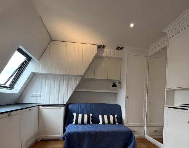 Perfect Top Floor Apt. Paris 8th