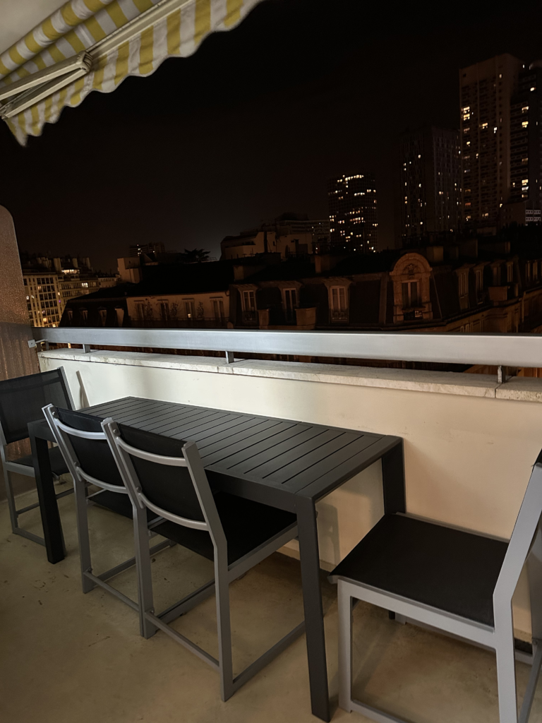 Eiffel Tower View - Stunning Apartment Paris 15th