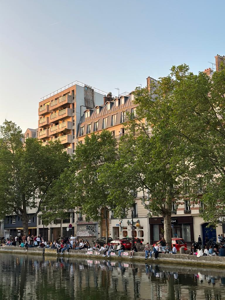 canal saint martin paris